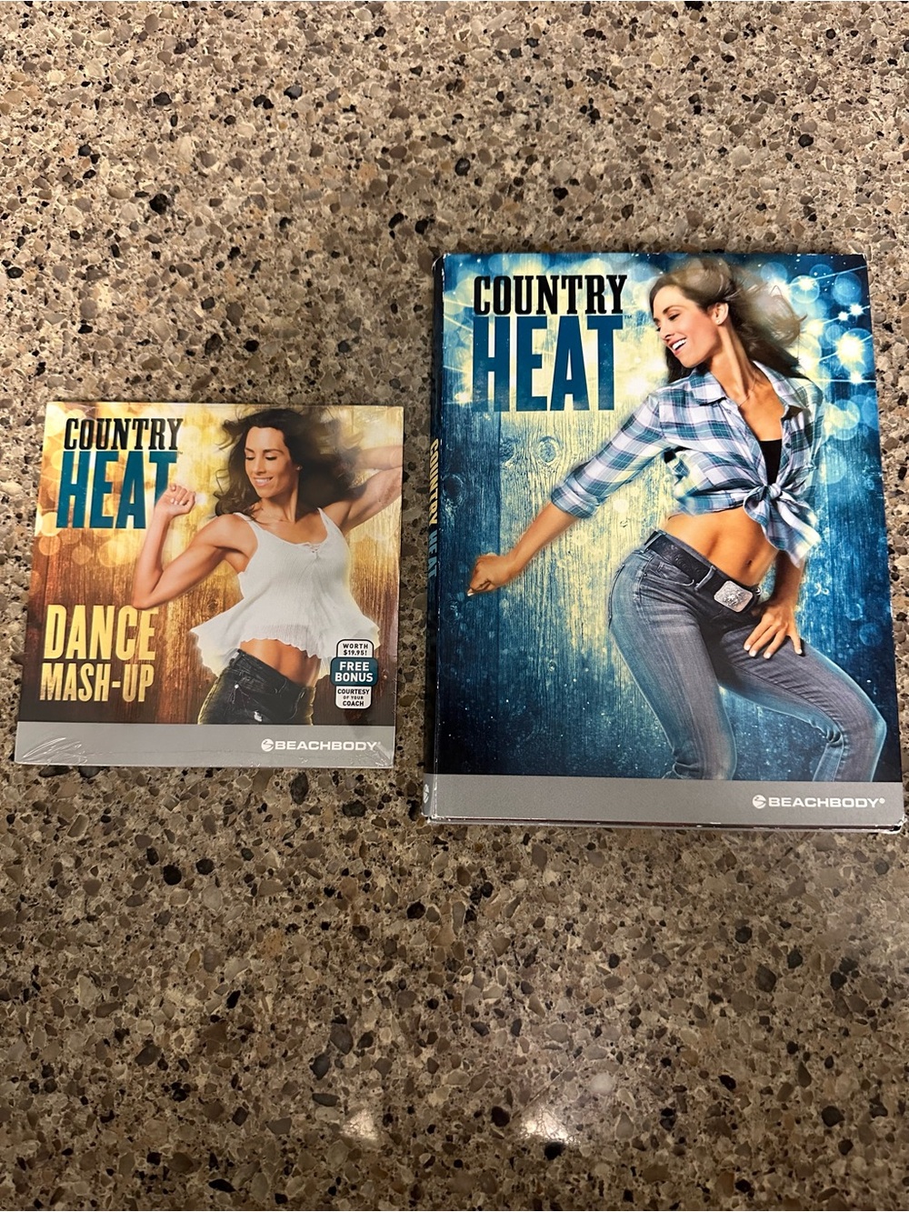 Beachbody Country Heat DVD Set – Teal & Brown Cover Art
